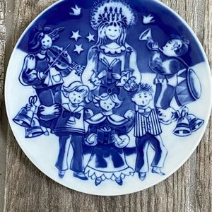 Royal Copenhagen- limited Edition Christmas Plate